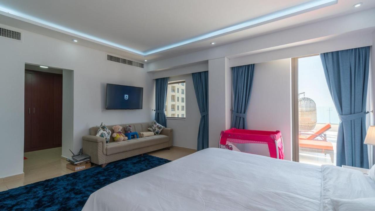 Jbr Penthouse With Terrace Pool Daire Dubai Dış mekan fotoğraf